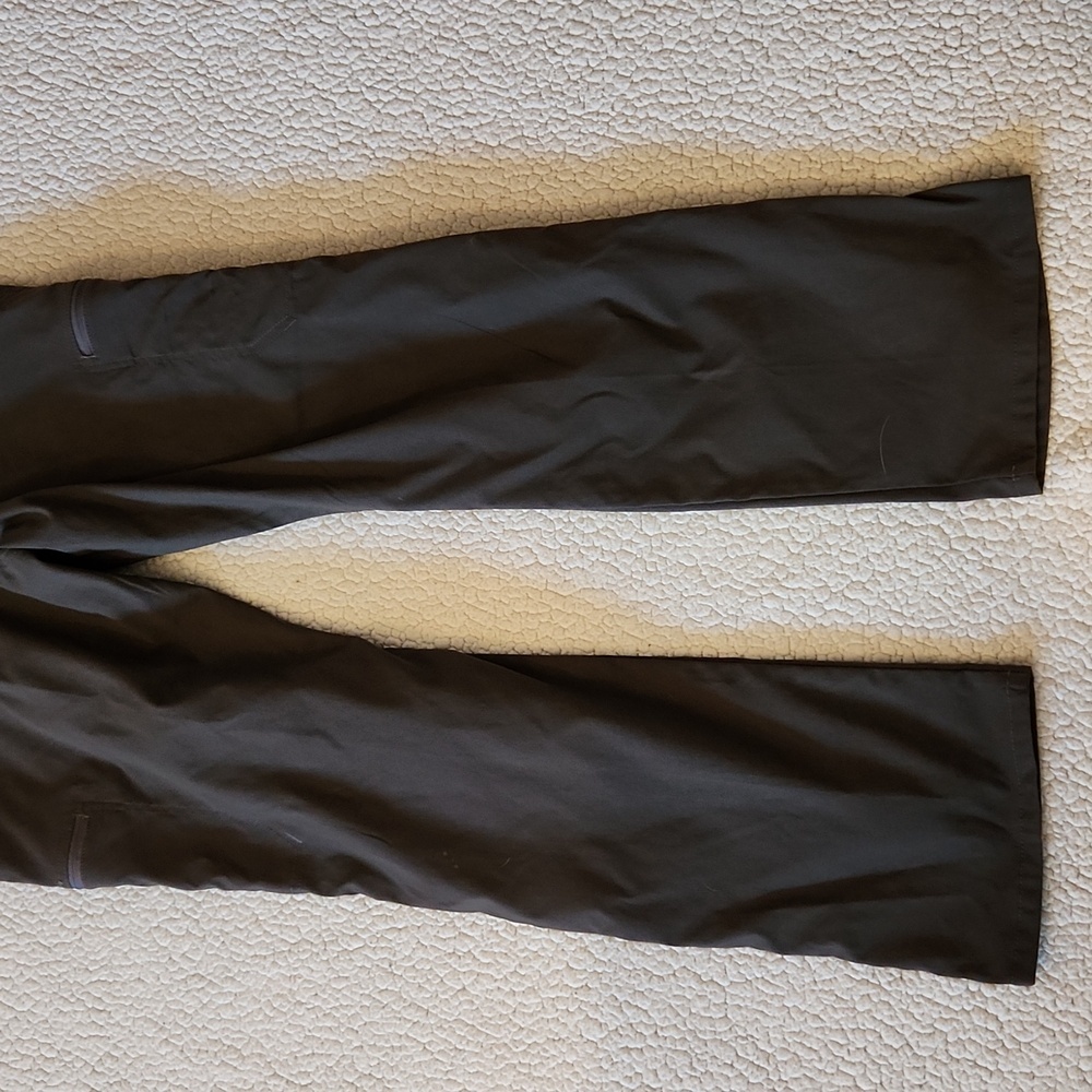 Wrangler Outdoor Performance Flex Fit Duo Dry Relaxed Fit Cargo Khaki Pants - Picture 6 of 10